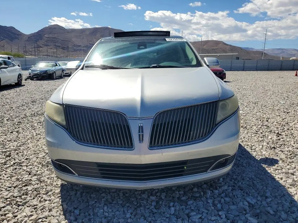 2013 LINCOLN MKT   