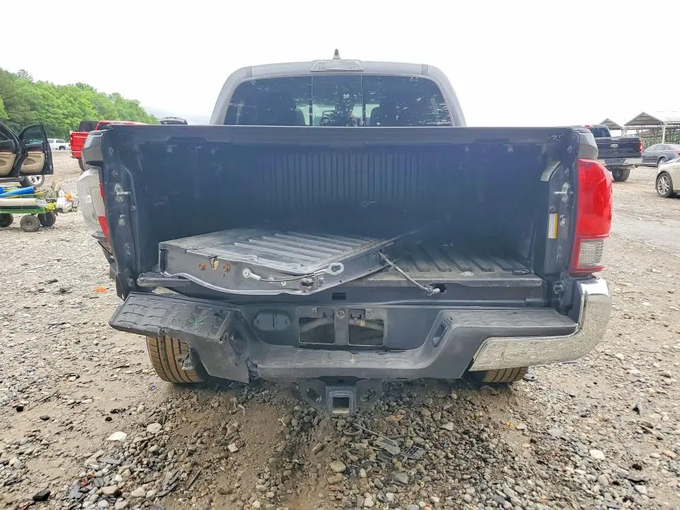 2021 TOYOTA TACOMA SR5 V6  