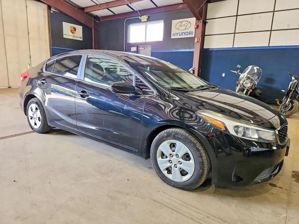 2018 KIA FORTE LX  