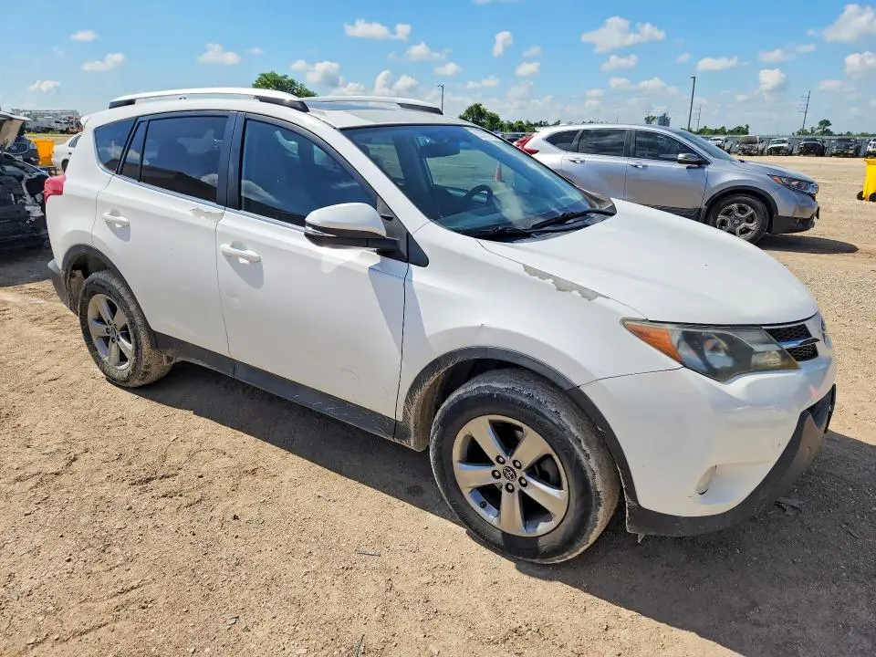 2015 TOYOTA RAV4 XLE  