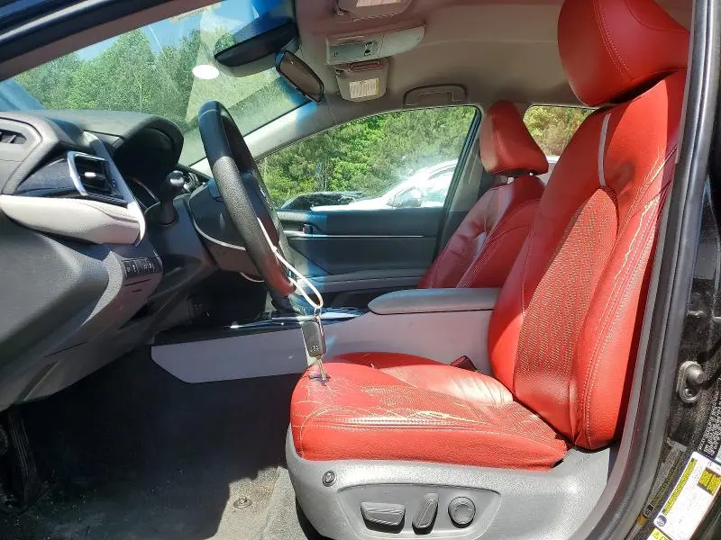 2018 TOYOTA CAMRY LE  