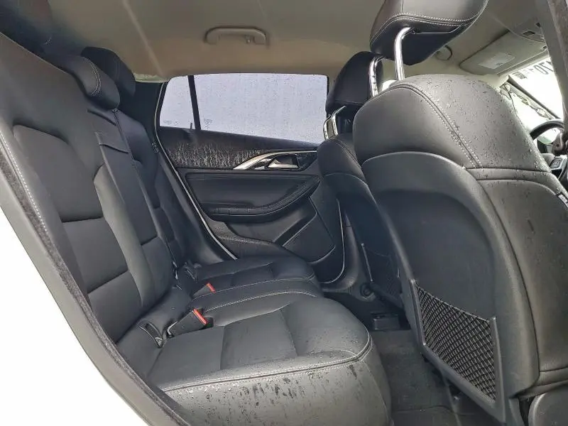 2017 INFINITI QX30 BASE  