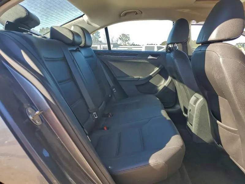 2017 VOLKSWAGEN JETTA SEL  