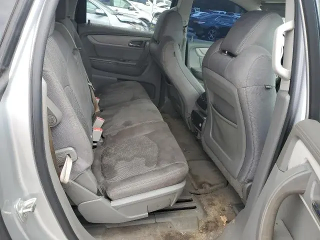 2014 CHEVROLET TRAVERSE LS  