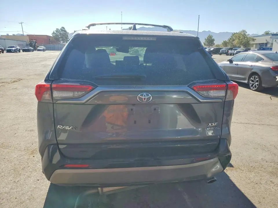 2025 TOYOTA RAV4 XSE  