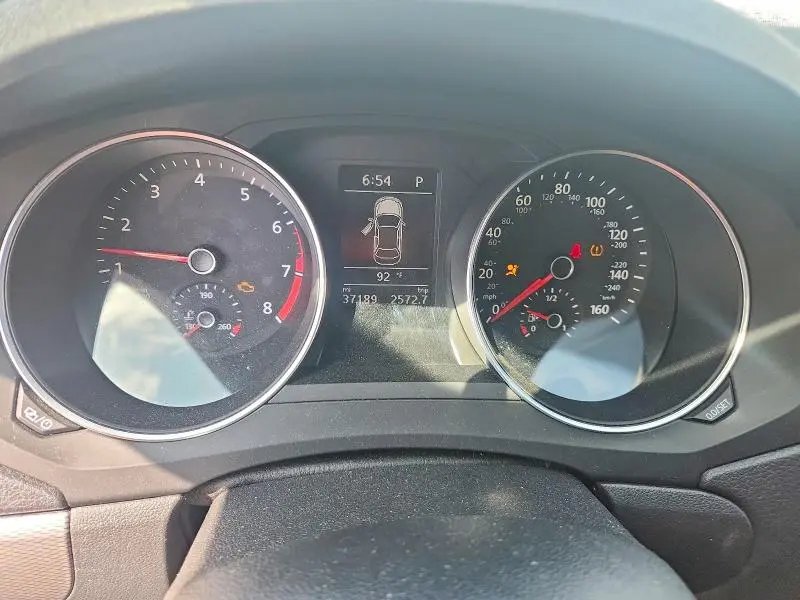 2018 VOLKSWAGEN JETTA SE  