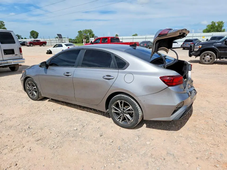 2022 KIA FORTE LXS  