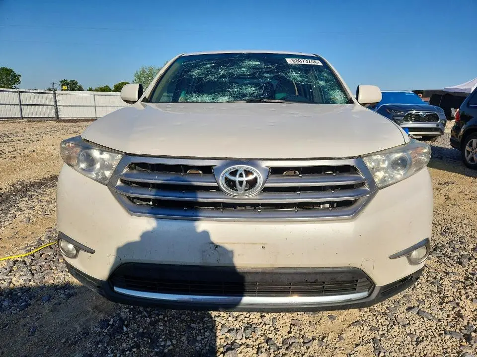 2013 TOYOTA HIGHLANDER LIMITED  