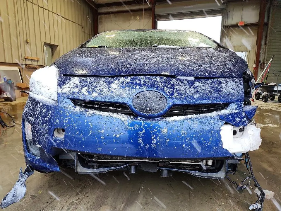 2010 TOYOTA PRIUS III  