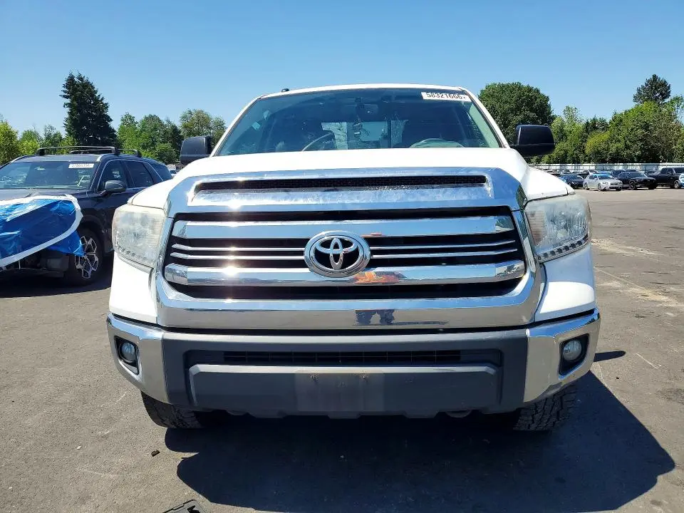 2017 TOYOTA TUNDRA SR5  
