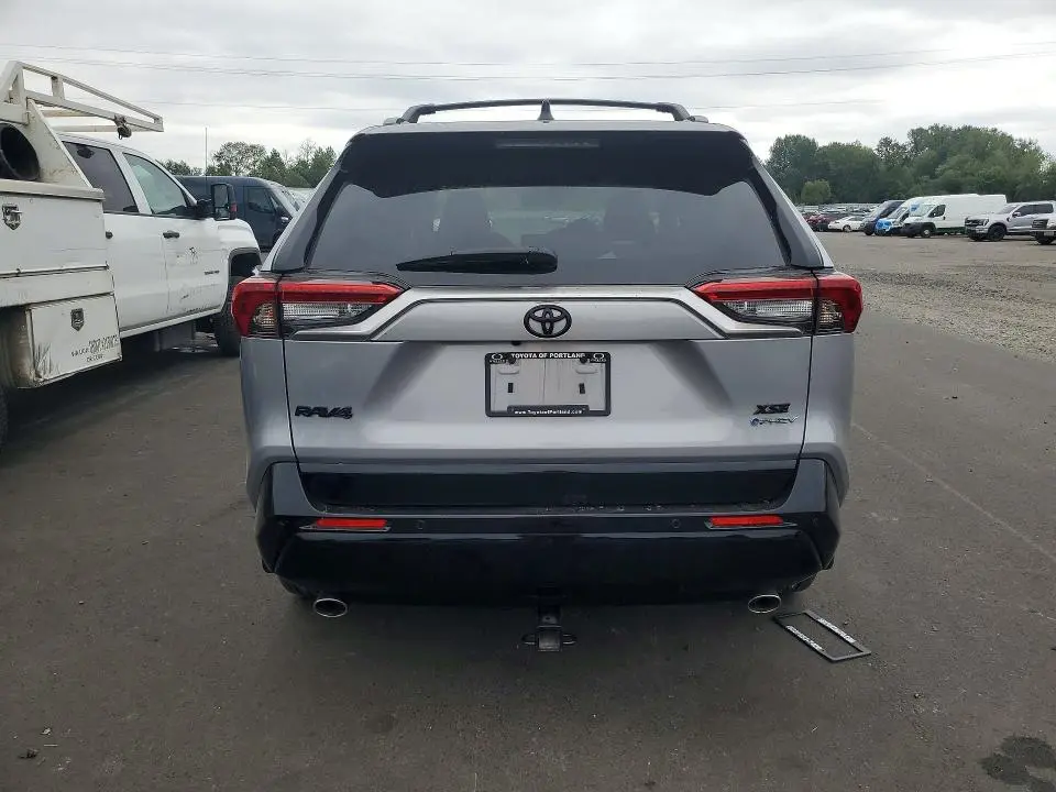 2025 TOYOTA RAV4 XSE  