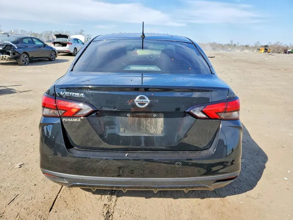 2021 NISSAN VERSA S  