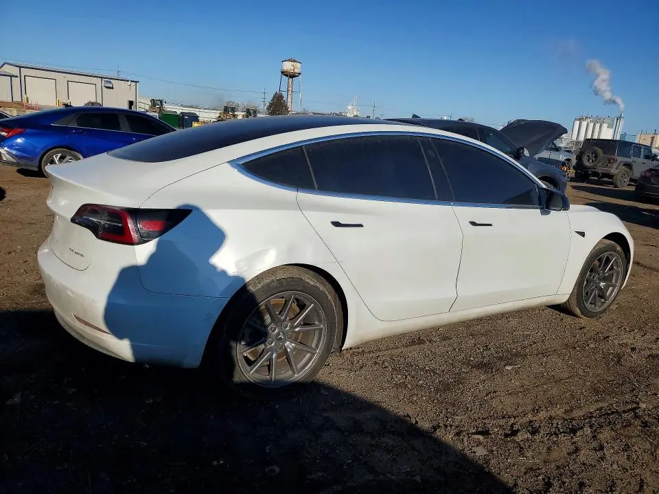 2018 TESLA MODEL 3   