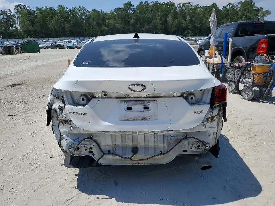 2019 KIA FORTE EX  