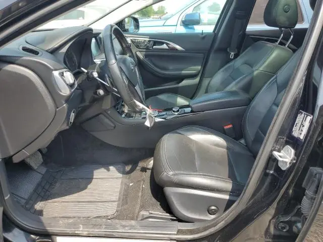 2017 INFINITI QX30 BASE  
