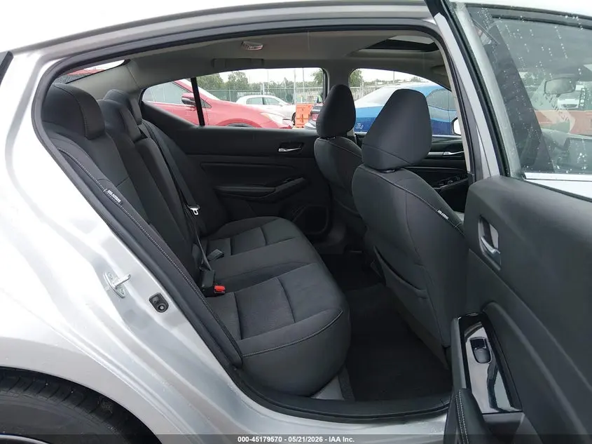 2021 NISSAN ALTIMA SV FWD