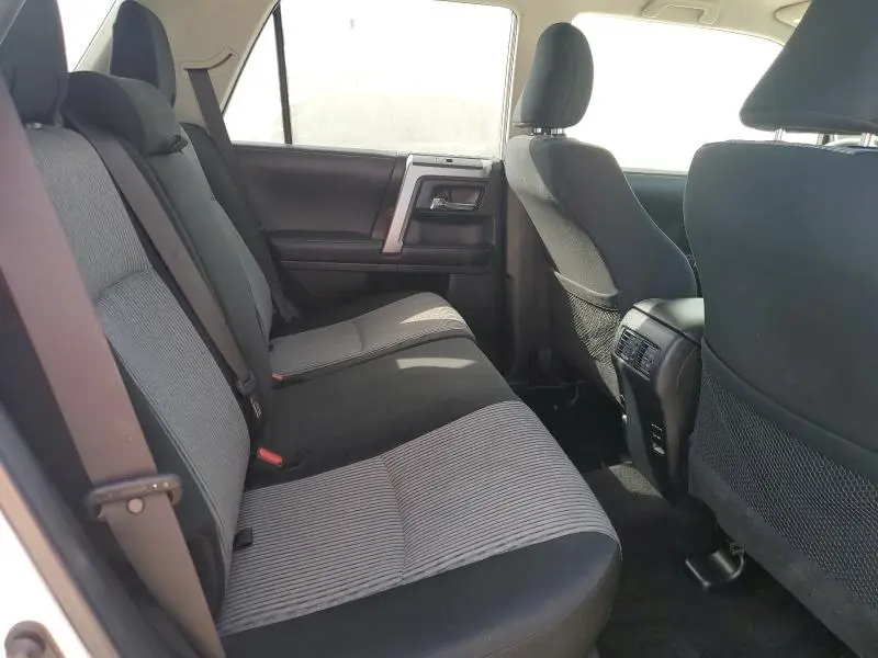 2018 TOYOTA 4RUNNER SR5  