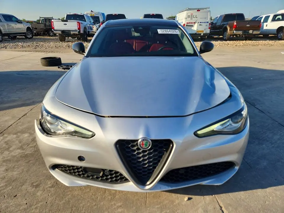 2021 ALFA ROMEO GIULIA   