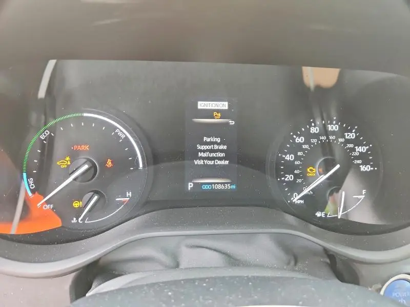 2022 TOYOTA SIENNA XLE  