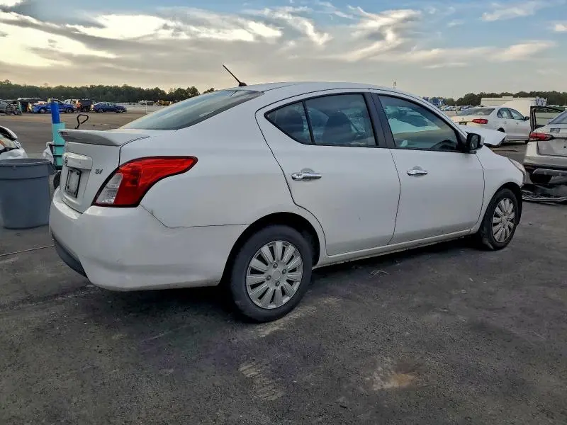 2018 NISSAN VERSA S  