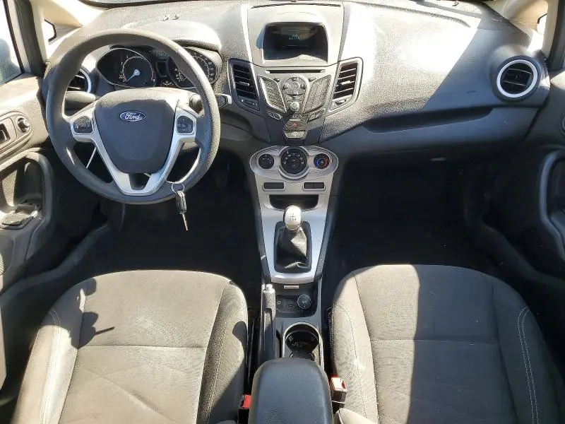 2017 FORD FIESTA SE  