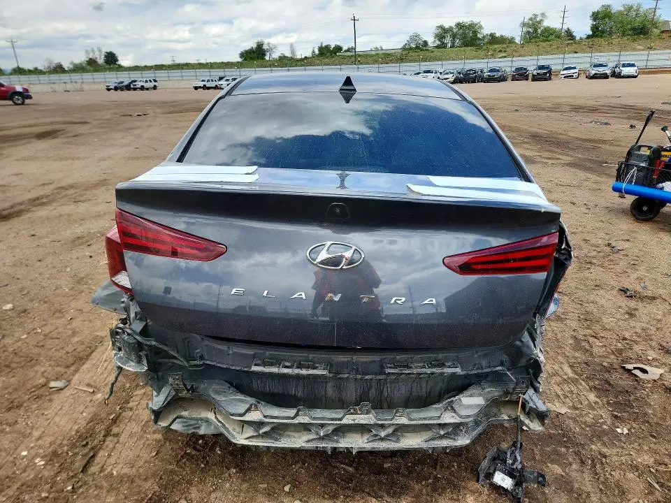 2020 HYUNDAI ELANTRA SEL  