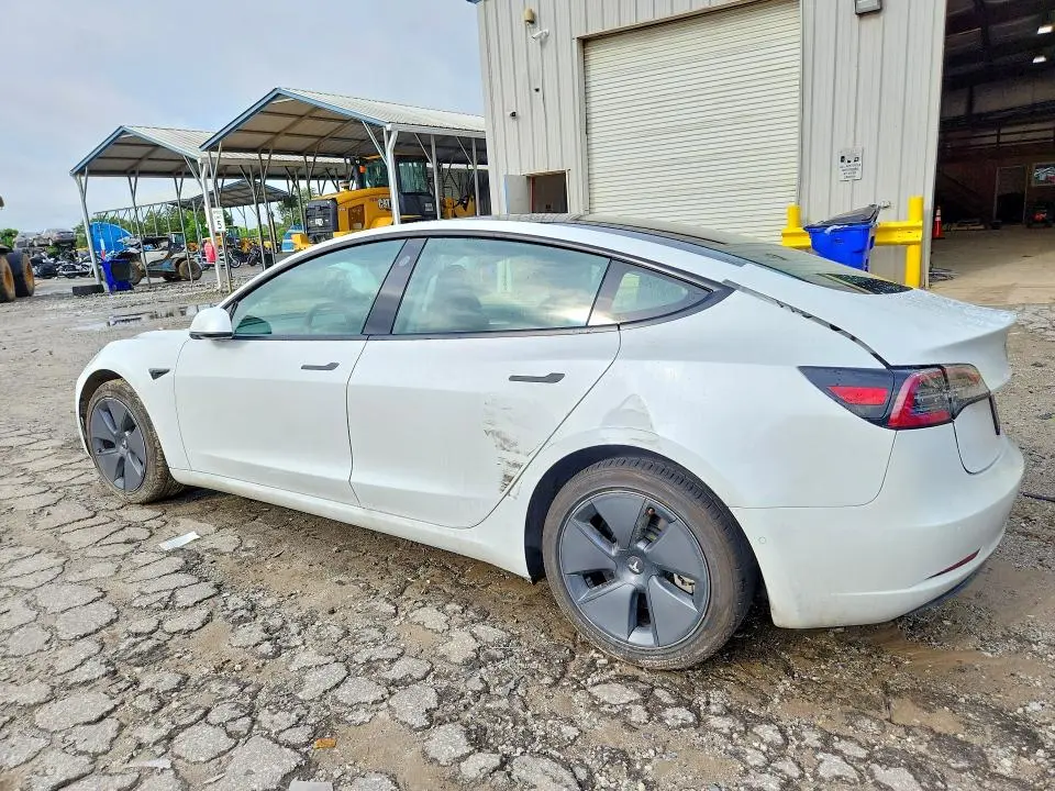 2021 TESLA MODEL 3   