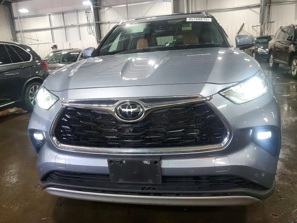 2021 TOYOTA HIGHLANDER PLATINUM  