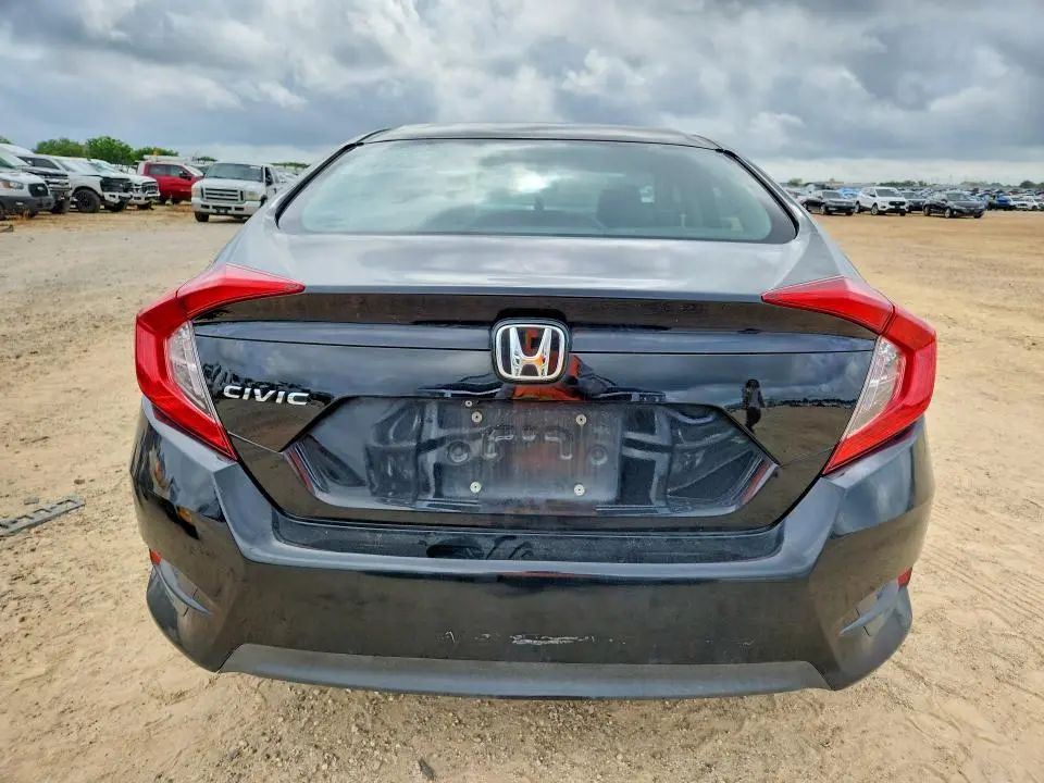 2018 HONDA CIVIC LX  