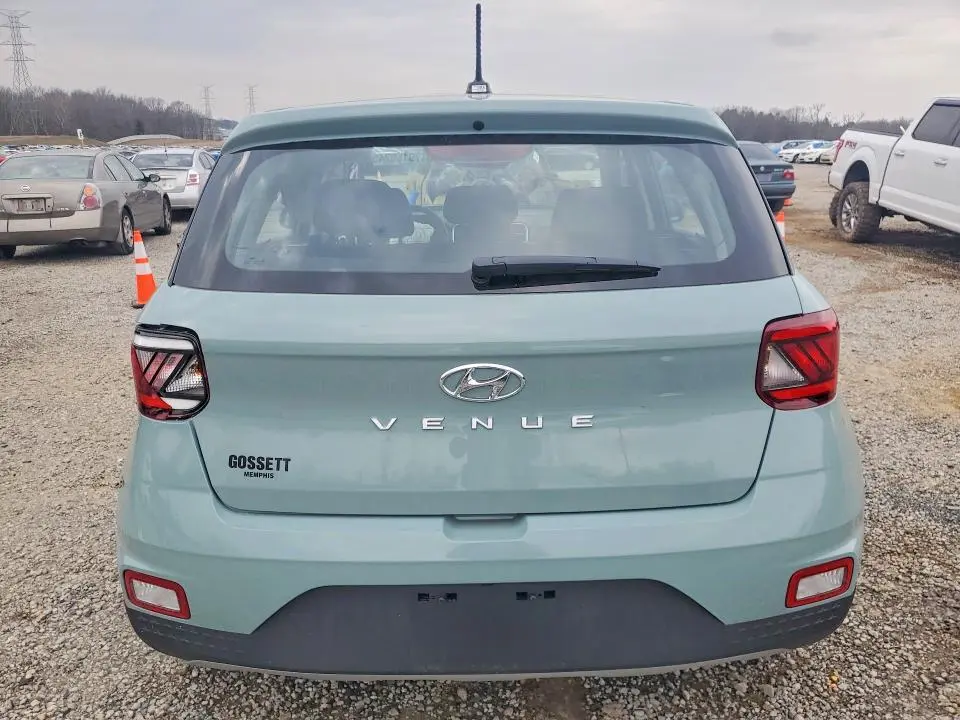 2026 HYUNDAI VENUE SE  
