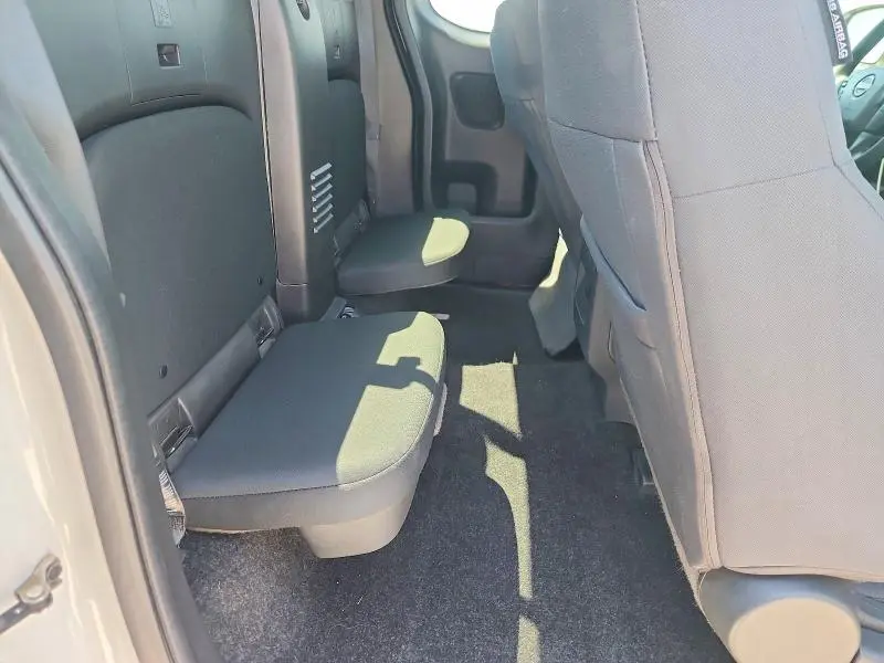 2025 NISSAN FRONTIER S  