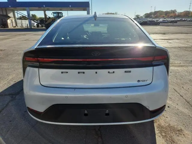 2024 TOYOTA PRIUS LE  