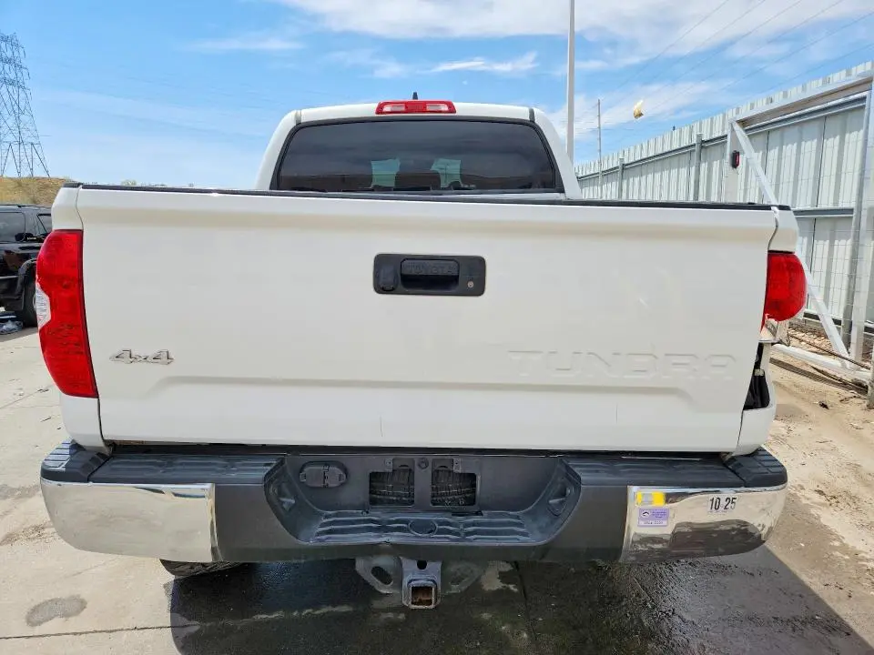 2020 TOYOTA TUNDRA SR5  