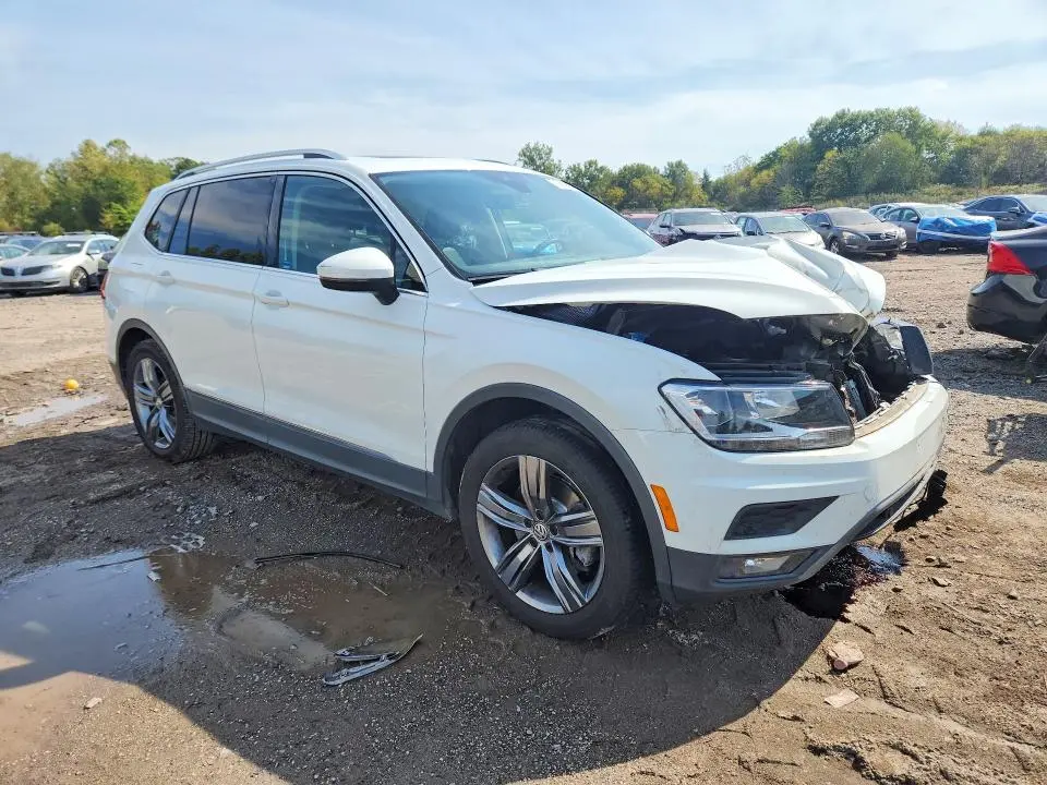 2020 VOLKSWAGEN TIGUAN SE  