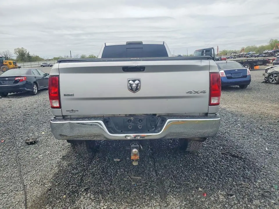 2013 RAM 2500 SLT  