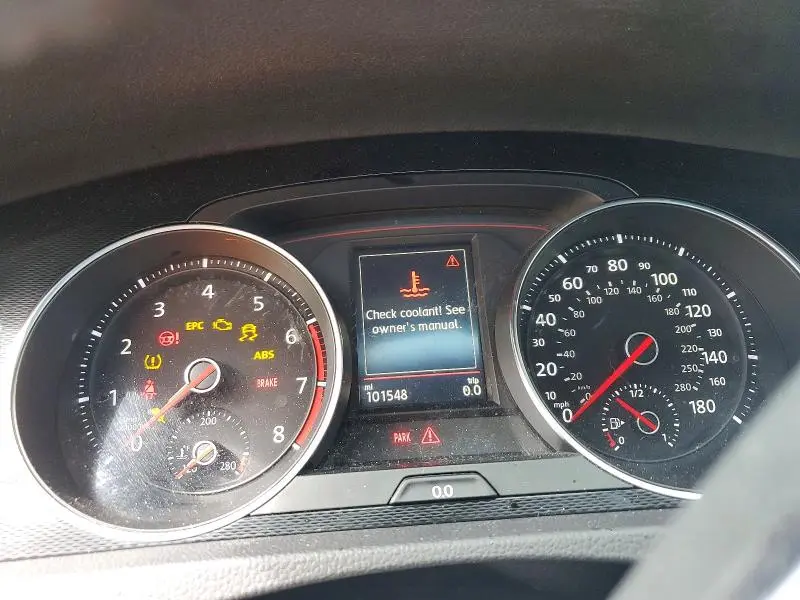 2017 VOLKSWAGEN GTI SPORT  