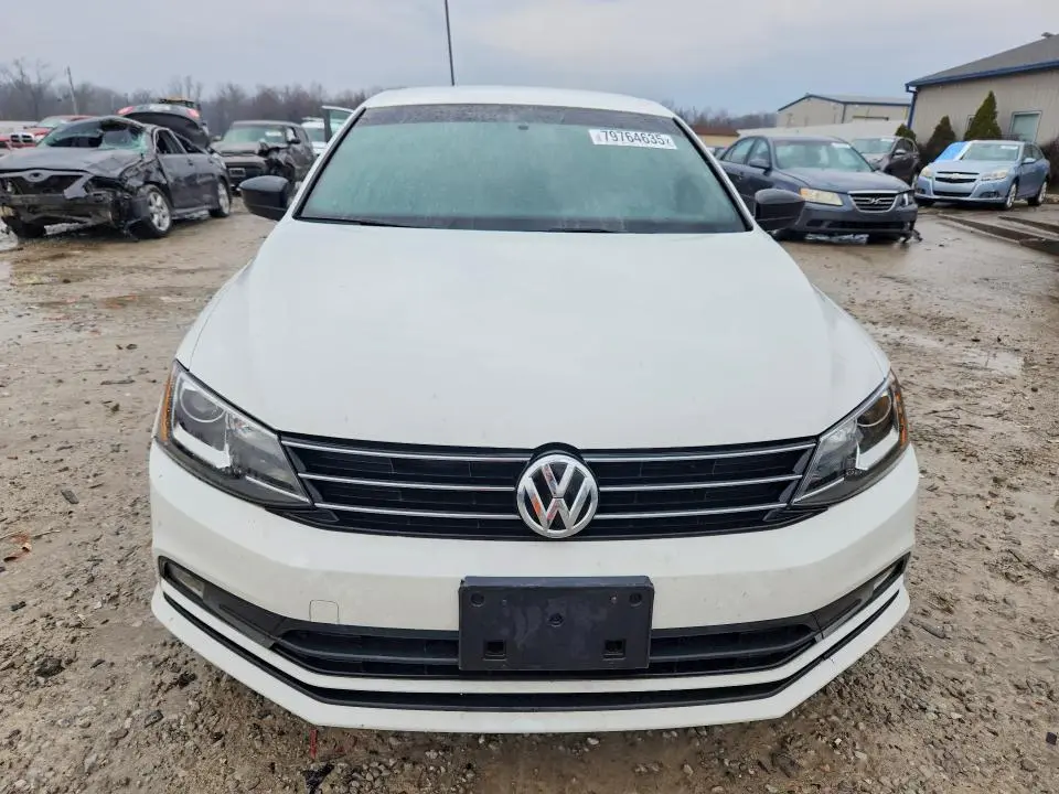 2016 VOLKSWAGEN JETTA SPORT  