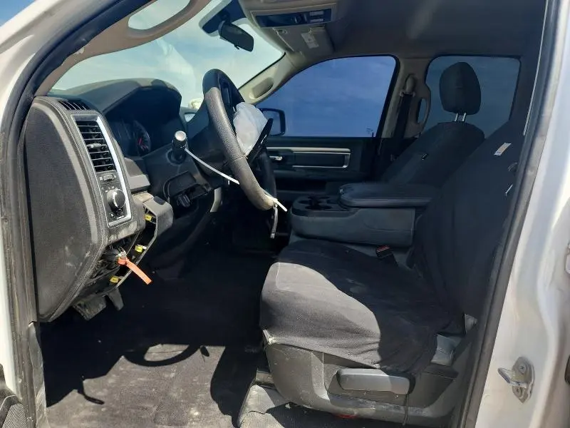 2017 RAM 1500 SLT  