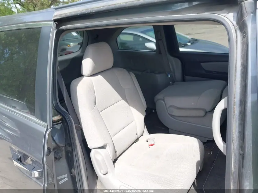 2011 HONDA ODYSSEY LX