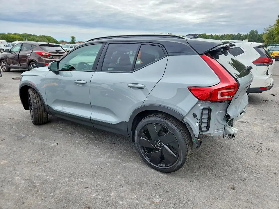 2026 VOLVO XC40 ULTRA  
