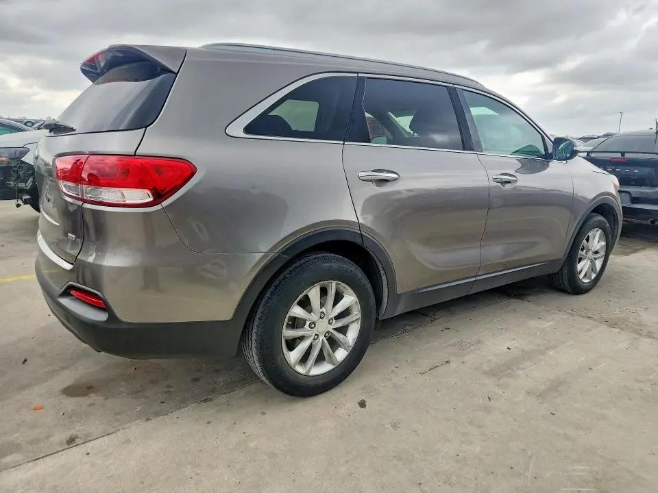 2016 KIA SORENTO LX  