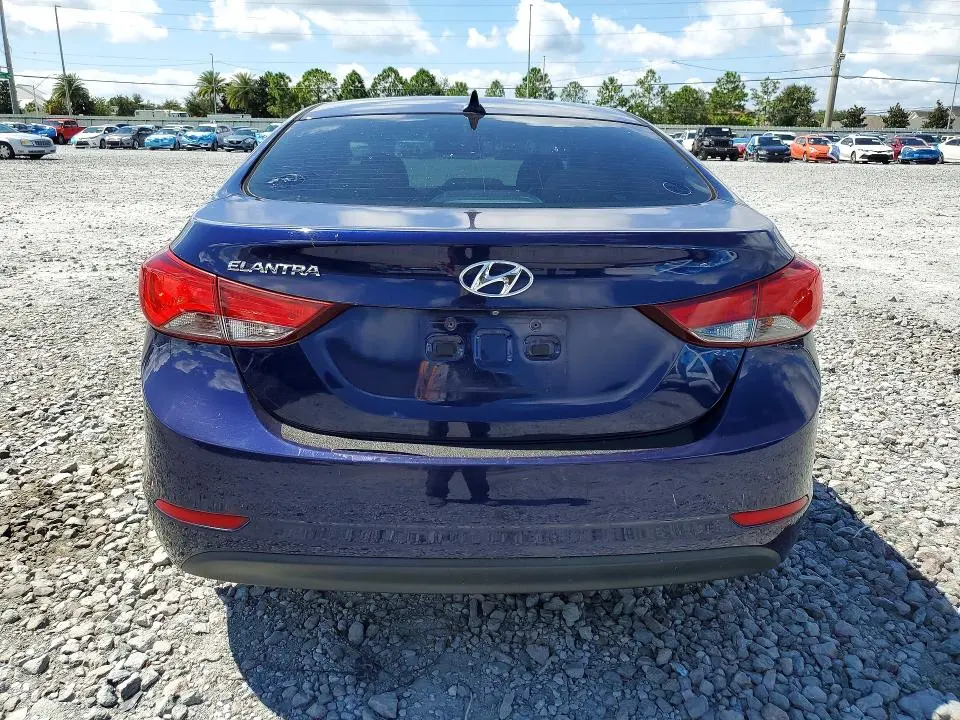 2014 HYUNDAI ELANTRA SE  