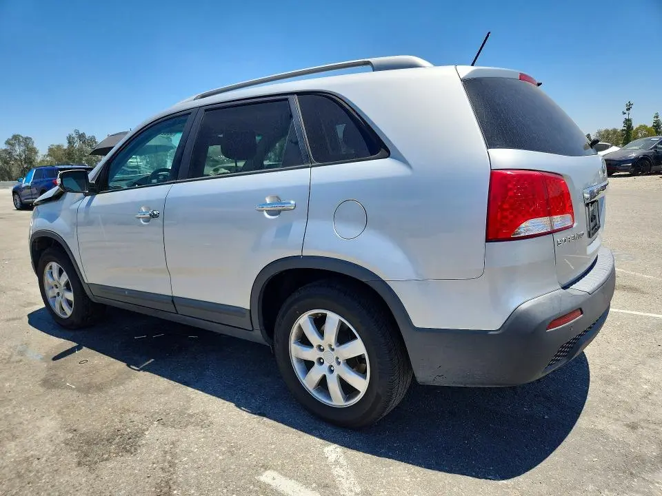 2013 KIA SORENTO LX  