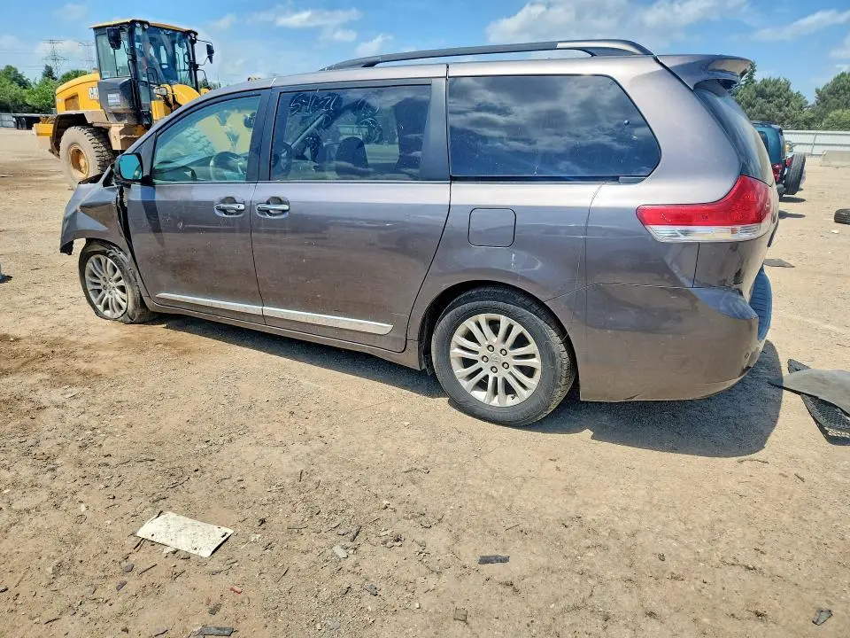 2011 TOYOTA SIENNA XLE 8-PASSENGER  