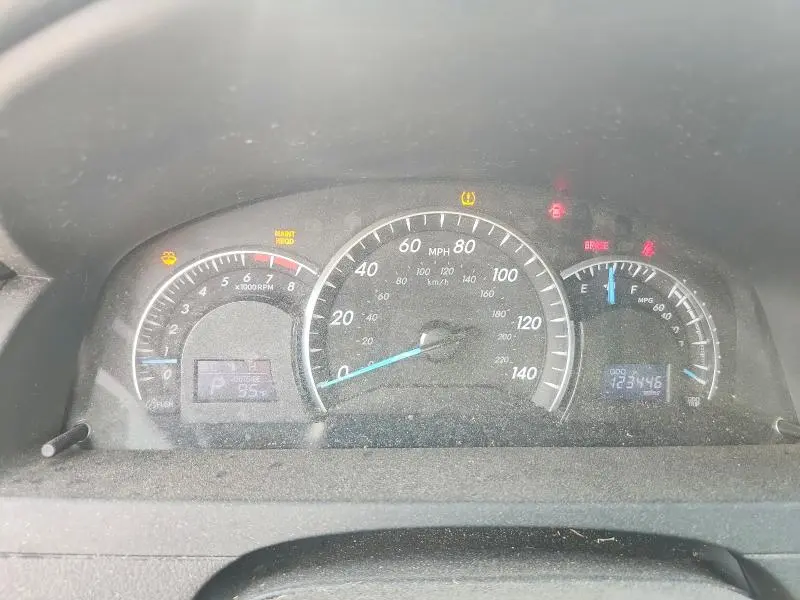 2012 TOYOTA CAMRY XLE  