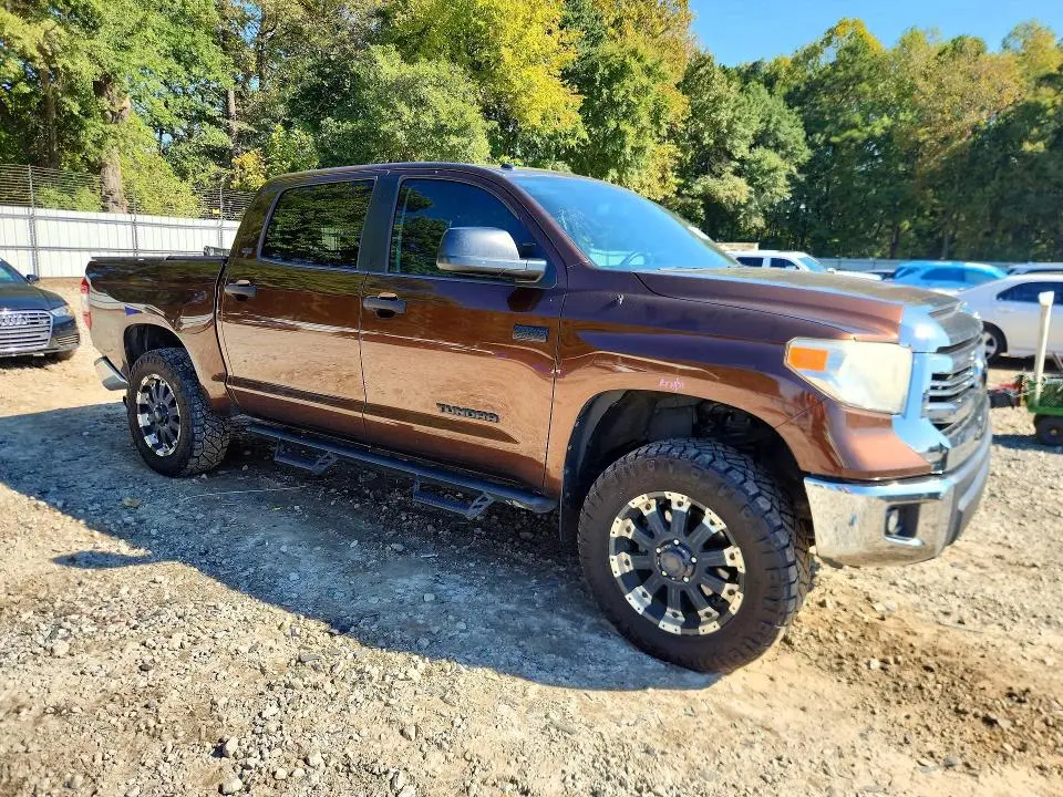 2017 TOYOTA TUNDRA SR5  