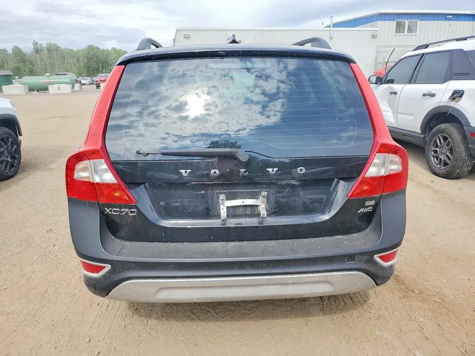 2010 VOLVO XC70 3.2  