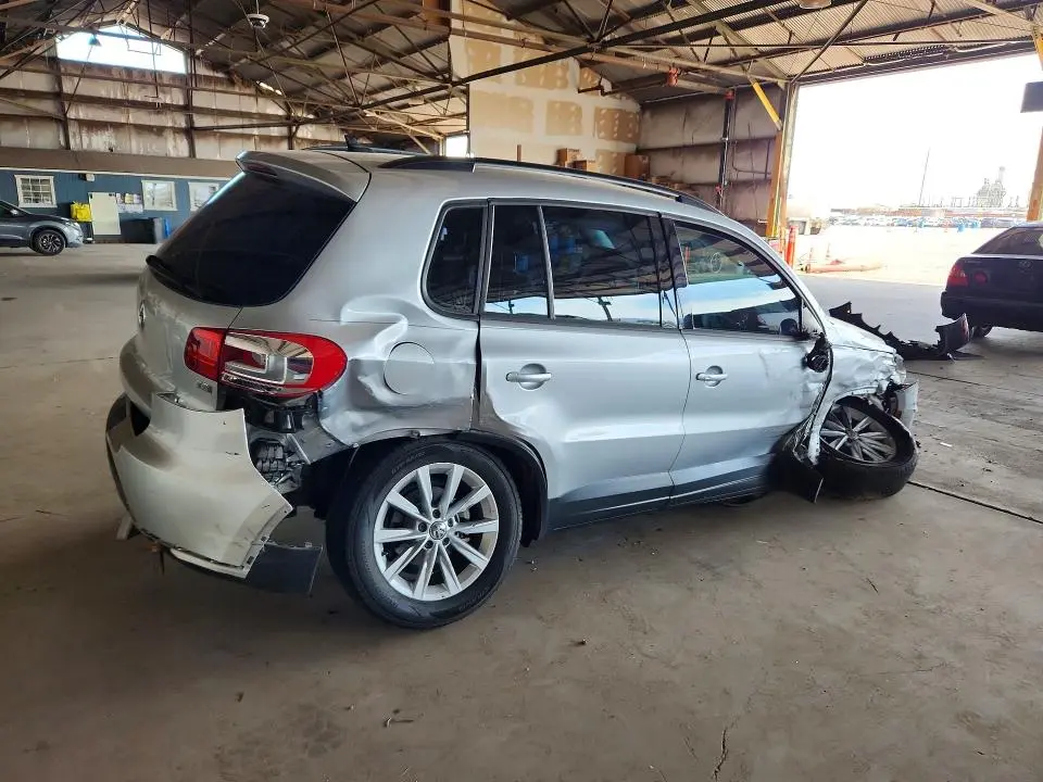 2017 VOLKSWAGEN TIGUAN S  