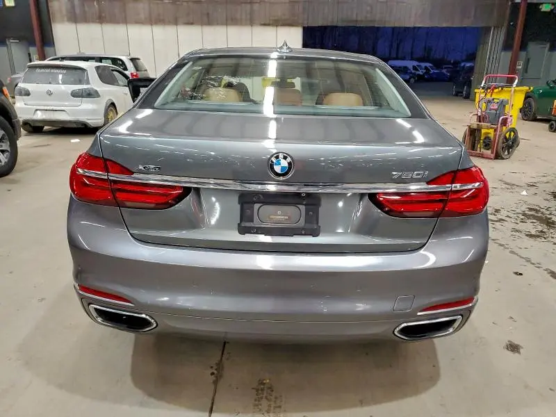 2016 BMW 750 XI  