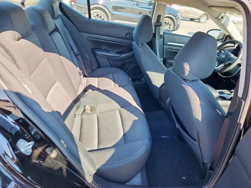 2023 NISSAN ALTIMA SV  